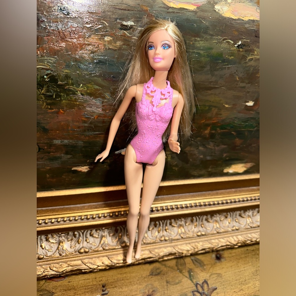 2012 Barbie Mattel Fairytale Easter Princess Doll Pink Sparkles with Necklace